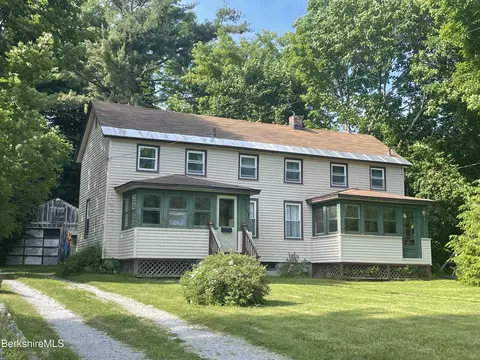 8 Clifford St, Pittsfield, MA 01201