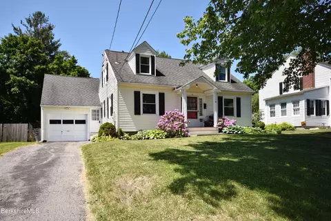 77 Windsor Ave, Pittsfield, MA 01201