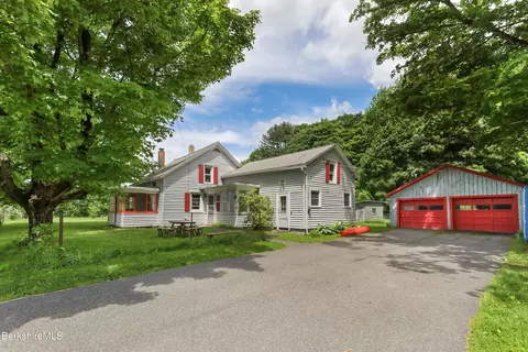414 N Plain Rd, Great Barrington, MA 01230