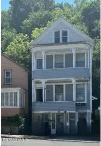 86 W Main St, North Adams, MA 01247