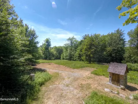 115 Town Hill Rd, Sandisfield, MA 01255