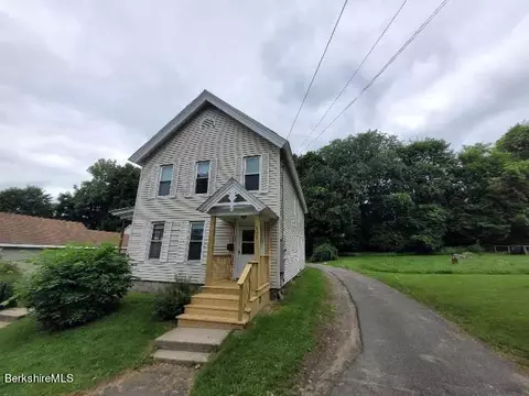 121 Brooklyn St, North Adams, MA 01247