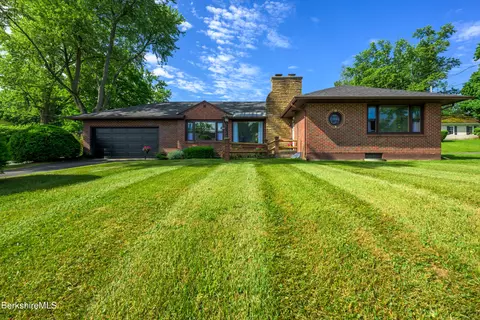 408 Pomeroy Ave, Pittsfield, MA 01201