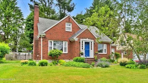 41 Williams St, Pittsfield, MA 01201