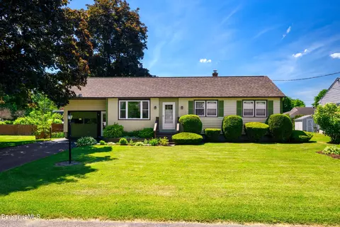 41 Biltmore Ave, North Adams, MA 01247