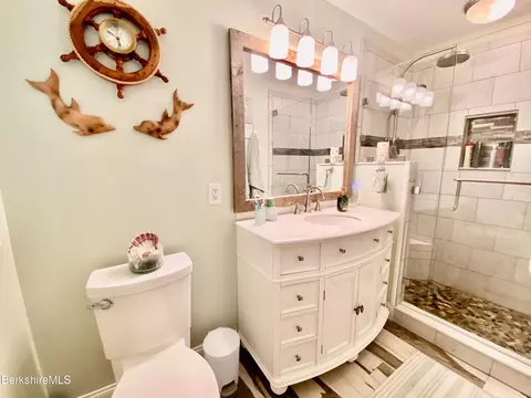 4 Devonshire Dr, Cheshire, MA 01225 photo 24