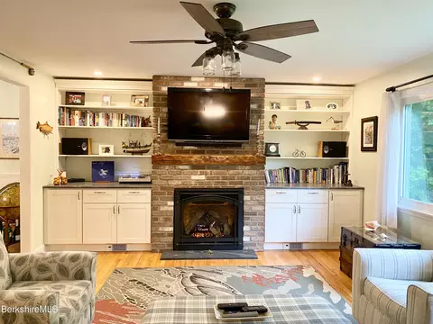 4 Devonshire Dr, Cheshire, MA 01225 photo 7