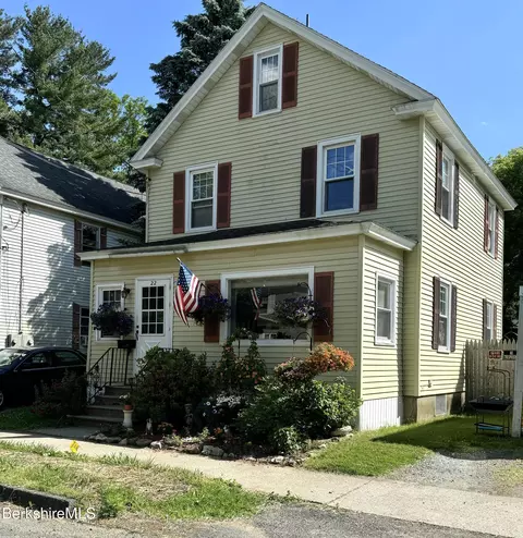 22 Ashley St, Pittsfield, MA 01201