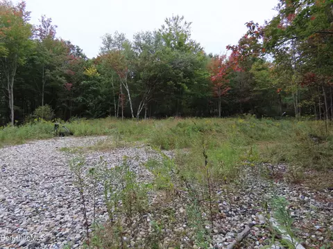 23 S County Rd, Florida, MA 01247
