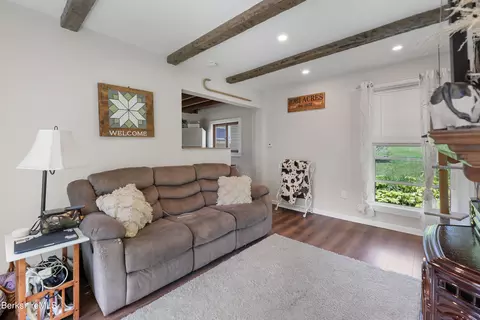 Living - 167 Loop Rd, Savoy, MA 01256 photo 3 of 4