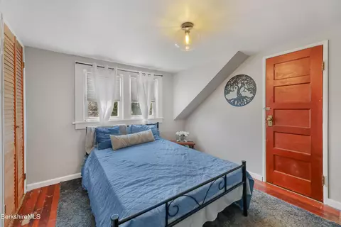 Bedroom - 167 Loop Rd, Savoy, MA 01256 photo 3 of 5