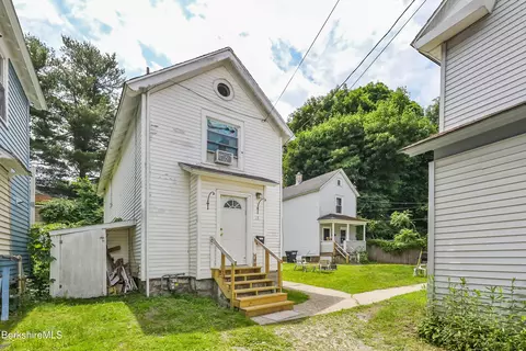 17-23 Danforth Ave, Pittsfield, MA 01201 photo 5
