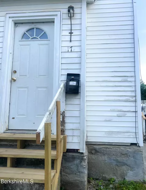 17-23 Danforth Ave, Pittsfield, MA 01201 photo 7