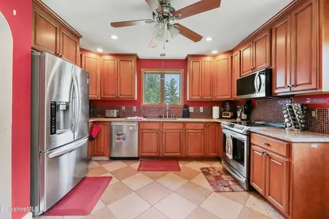 10 Mountain View Ter, Lee, MA 01238 photo 10