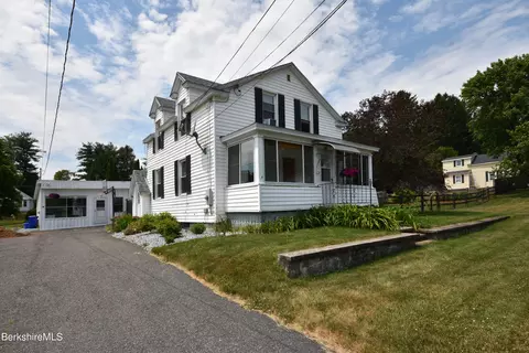 13 Clarendon St, Pittsfield, MA 01201
