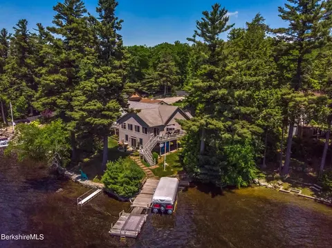35 Langdon Ln, Otis, MA 01253