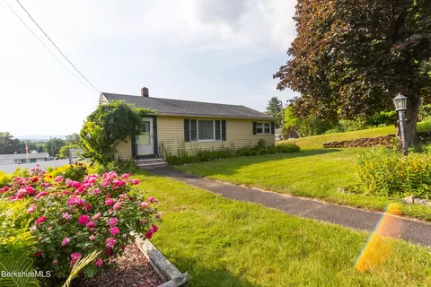 981 South St, Dalton, MA 01226