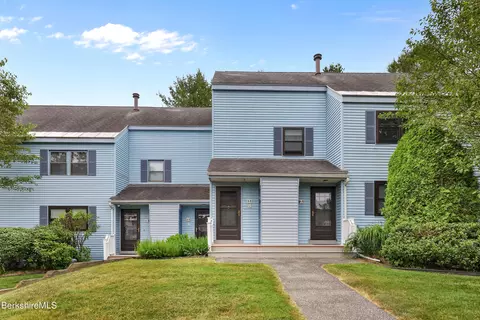 4 Rolling Hills Bld4 -- UNIT 9, Lenox, MA 01240