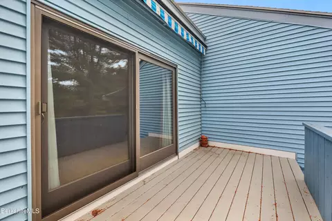 Exterior - 4 Rolling Hills Bld4 -- UNIT 9, Lenox, MA 01240 photo 3 of 12
