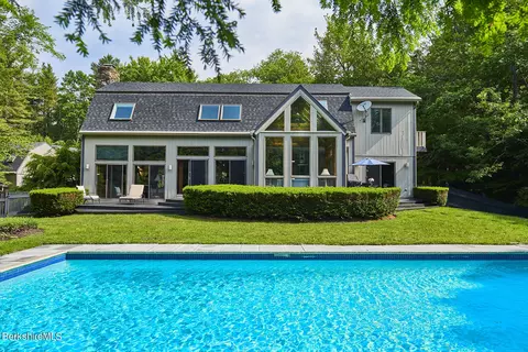 130 Woodmere Rd, Becket, MA 01223