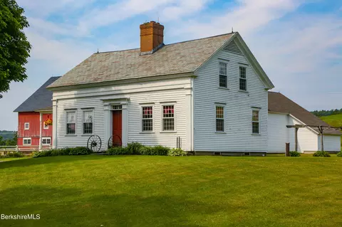 61 Sumner Stetson Rd, Heath, MA 01346 photo 4