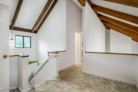 Entry Way - 29 Thistle Path, Williamstown, MA 01267 photo 2 of 3