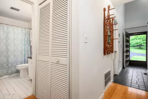 Entry Way - 29 Thistle Path, Williamstown, MA 01267 photo 1 of 3