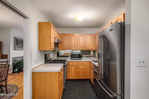 Kitchen - 29 Thistle Path, Williamstown, MA 01267 photo 1 of 1