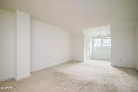 Bedroom - 29 Thistle Path, Williamstown, MA 01267 photo 3 of 4