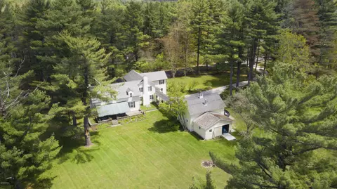 95 Devon Rd, Lee, MA 01238 photo 3