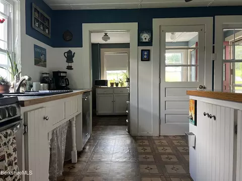 415 Fairview St, Lee, MA 01238 photo 17