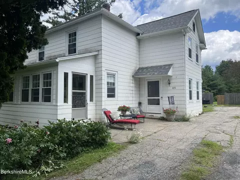 415 Fairview St, Lee, MA 01238