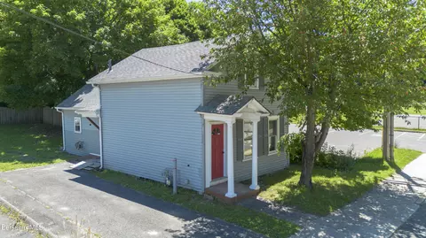 10 Liberty St, Adams, MA 01220