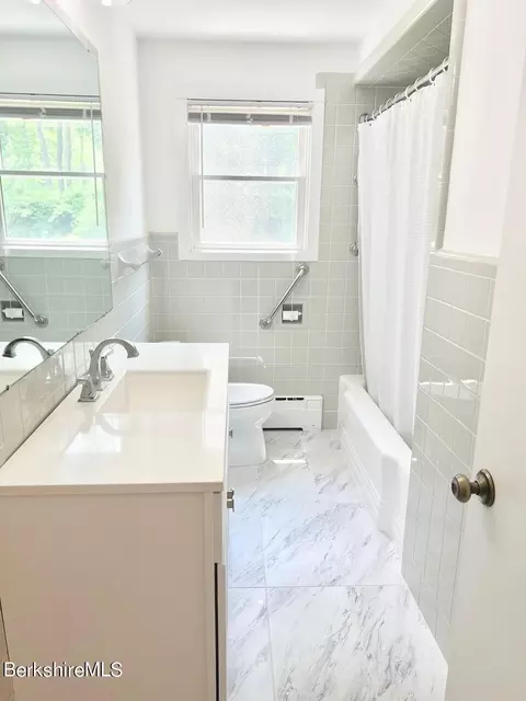 Bath - 15 Post Rd, Lenox, MA 01240 photo 2 of 2