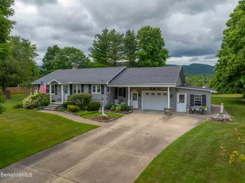 69 Wells Rd, Cheshire, MA 01225