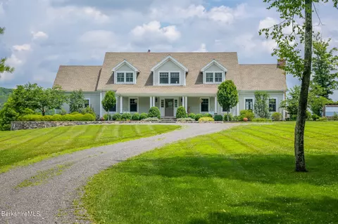 32 Oxbow Rd, Egremont, MA 01230