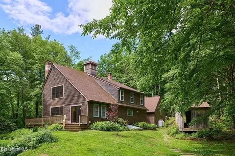 384 Bellus Rd, Ashfield, MA 01330