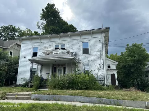 18-20 Elizabeth St, Pittsfield, MA 01201