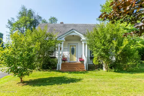 17 Florence St, Dalton, MA 01226