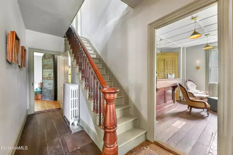 Entry Way - 2 Park St, Lee, MA 01238 photo 2 of 5