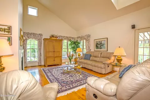 1136 Barker Rd #64, Pittsfield, MA 01201