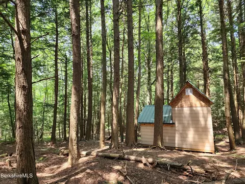 Stephanie Ln, Peru, MA 01235 photo 6