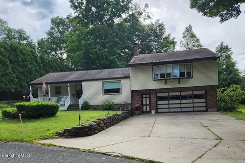 41 Hampshire St, Pittsfield, MA 01201