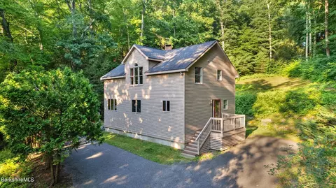 32 Hillside Ave, Great Barrington, MA 01230