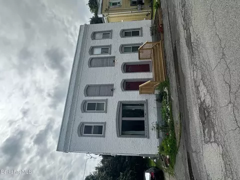 148-150 Mill St, Pittsfield, MA 01201