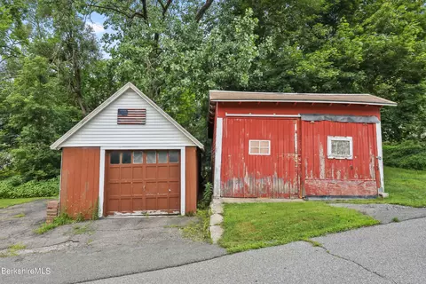90 E Hoosac St, Adams, MA 01220 photo 35