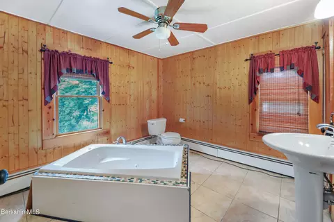 90 E Hoosac St, Adams, MA 01220 photo 22