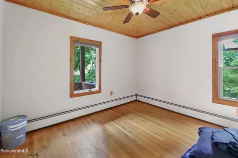 90 E Hoosac St, Adams, MA 01220 photo 15