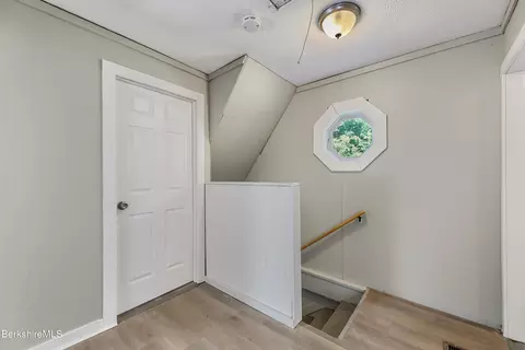 Entry Way - 132 Danforth Ave, Pittsfield, MA 01201 photo 4 of 4