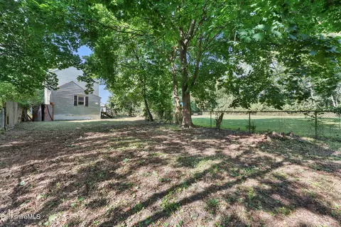 Exterior - 132 Danforth Ave, Pittsfield, MA 01201 photo 5 of 6